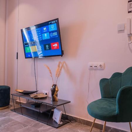 Thesspacious Apartment Thessaloniki Exterior photo